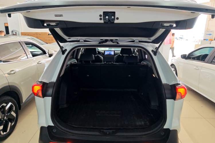 Used Toyota RAV4 2023 Dual-Engine 2.5L E-CVT Two-Wheel Drive Elite Plus Edition Trunk