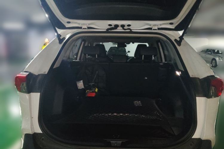 Used Toyota RAV4 2023 2.0L CVT Two-Wheel Drive Fashion Plus Edition Trunk