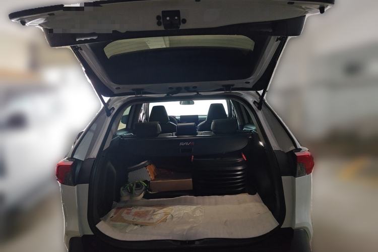 Used Toyota RAV4 2023 2.0L CVT Two-Wheel Drive Fashion Plus Edition Trunk