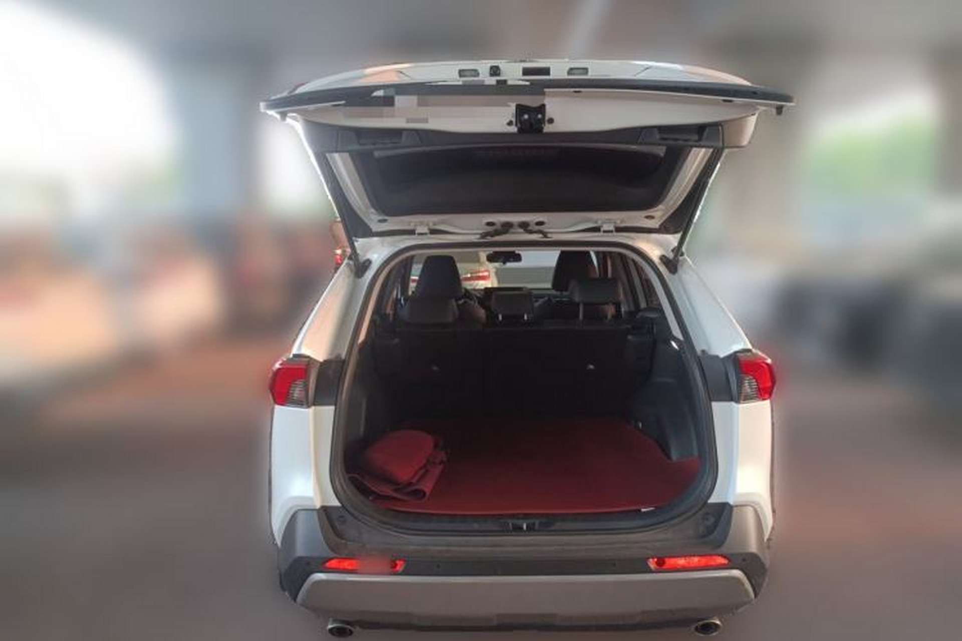 Used Toyota RAV4 2023 2.0L CVT Two-Wheel Drive Fashion Plus Edition Trunk