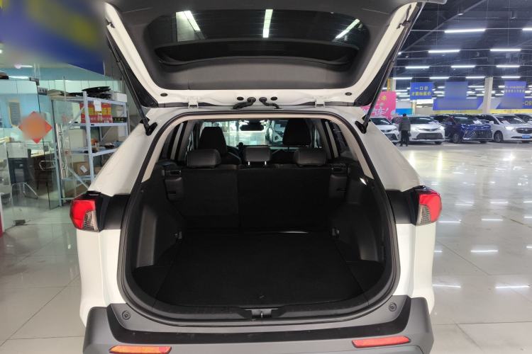 Used Toyota RAV4 2023 Dual-Motor 2.5L E-CVT Two-Wheel Drive Elite Edition Trunk