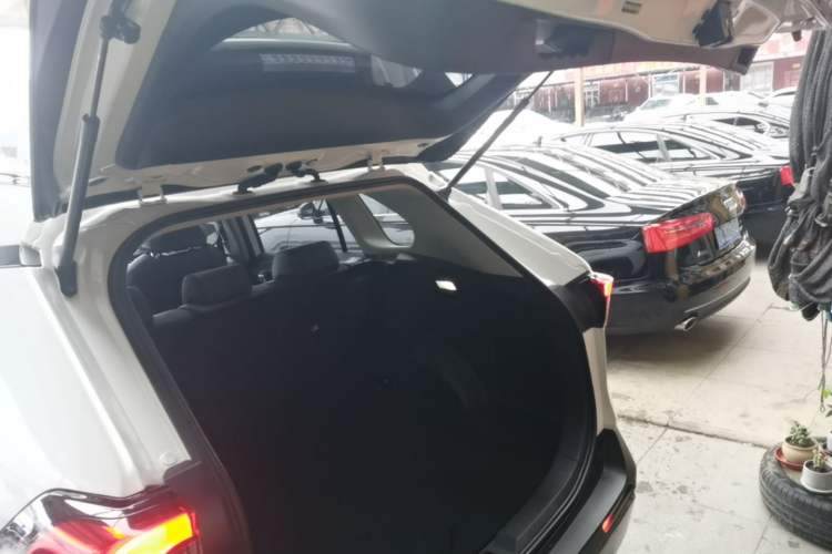 Used Toyota RAV4 2023 2.0L CVT Two-Wheel Drive Fashion Plus Edition Trunk