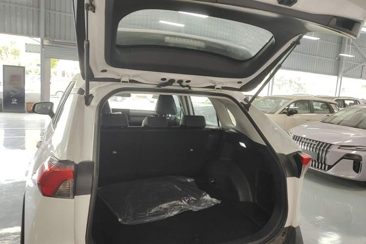Used Toyota RAV4 2023 Dual-Engine 2.5L E-CVT Two-Wheel Drive Elite Plus Edition Trunk