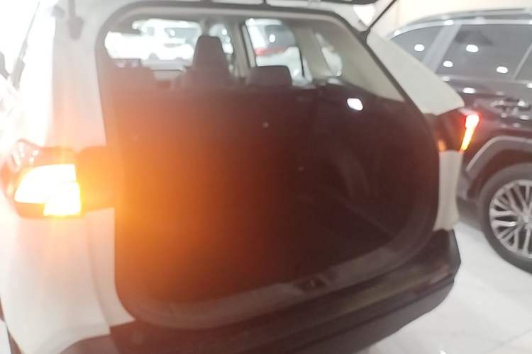 Used Toyota RAV4 2023 Dual-Motor 2.5L E-CVT Two-Wheel Drive Elite Edition Trunk