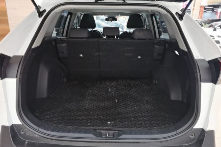 Used Toyota RAV4 2023 2.0L CVT Two-Wheel Drive Fashion Edition Trunk