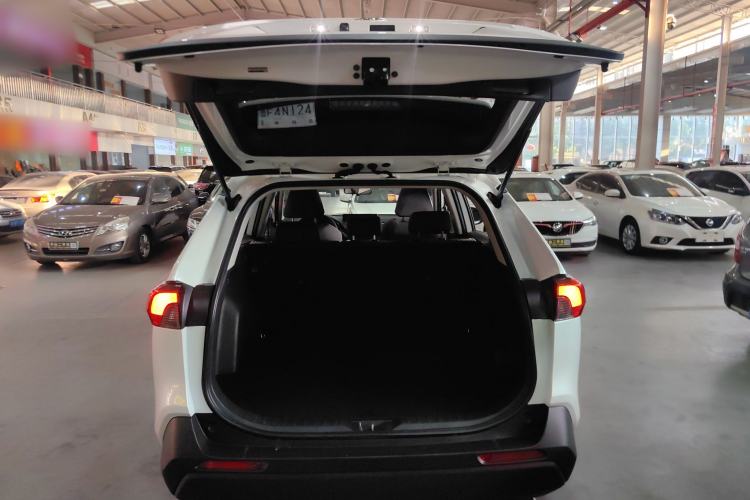 Used Toyota RAV4 2023 Dual-Motor 2.5L E-CVT Two-Wheel Drive Elite Edition Trunk