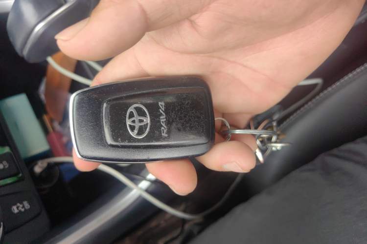 Used Toyota RAV4 2023 2.0L CVT Two-Wheel Drive 20th Anniversary Platinum Edition Vehicle Key
