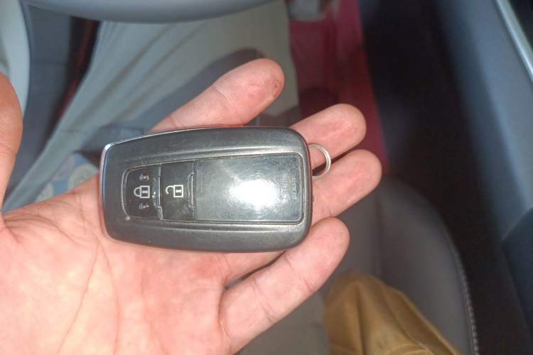 Used Toyota RAV4 2023 2.0L CVT Two-Wheel Drive Fashion Plus Edition Vehicle Key