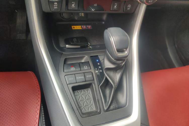Used Toyota RAV4 2023 2.0L CVT Two-Wheel Drive Fashion Plus Edition Vehicle Key