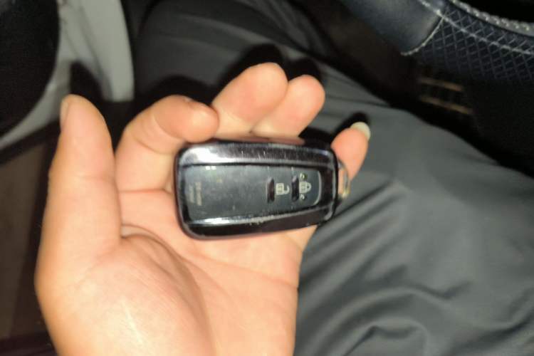 Used Toyota RAV4 2023 2.0L CVT Two-Wheel Drive Fashion Plus Edition Vehicle Key