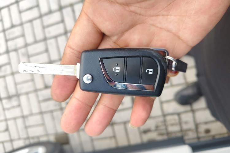 Used Toyota RAV4 2023 2.0L CVT Two-Wheel Drive Urban Edition Vehicle Key