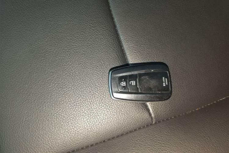 Used Toyota RAV4 2023 2.0L CVT 4x4 Adventure Edition Vehicle Key