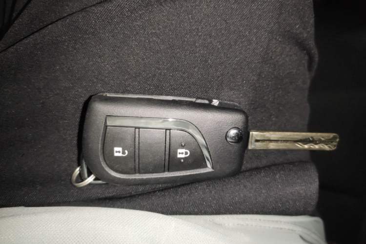 Used Toyota RAV4 2023 2.0L CVT Two-Wheel Drive Urban Edition Vehicle Key