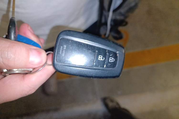 Used Toyota RAV4 2023 2.0L CVT Two-Wheel Drive Fashion Plus Edition Vehicle Key