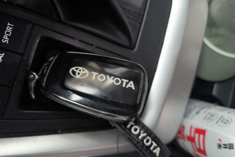 Used Toyota RAV4 2023 2.0L CVT Two-Wheel Drive 20th Anniversary Platinum Edition Vehicle Key