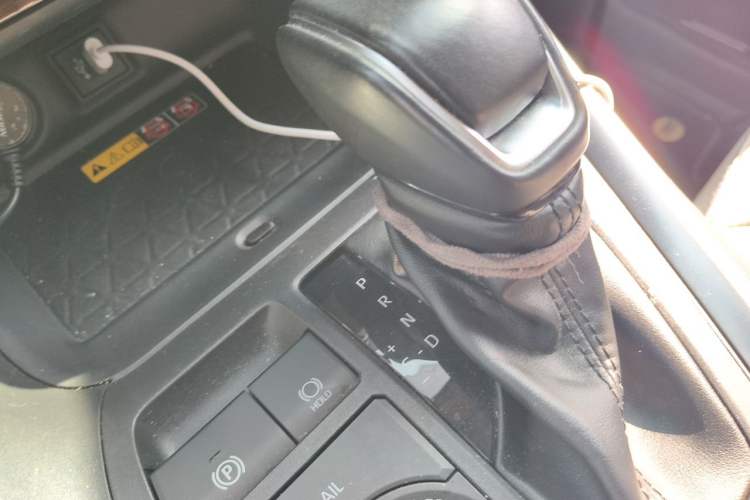 Used Toyota RAV4 2023 Dual-Engine 2.5L E-CVT Four-Wheel Drive Elite Plus Edition Vehicle Key