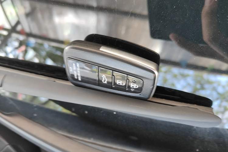 Used Toyota RAV4 2023 2.0L CVT Two-Wheel Drive Urban Edition Vehicle Key