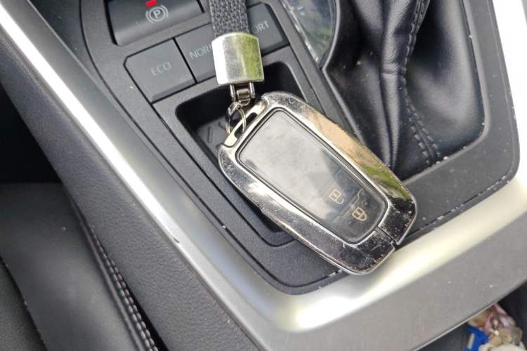 Used Toyota RAV4 2023 2.0L CVT Two-Wheel Drive 20th Anniversary Platinum Edition Vehicle Key