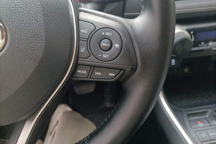 Used Toyota RAV4 2023 2.0L CVT Two-Wheel Drive Urban Edition Vehicle Key