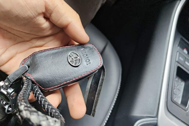 Used Toyota RAV4 2023 2.0L CVT Two-Wheel Drive 20th Anniversary Platinum Edition Vehicle Key