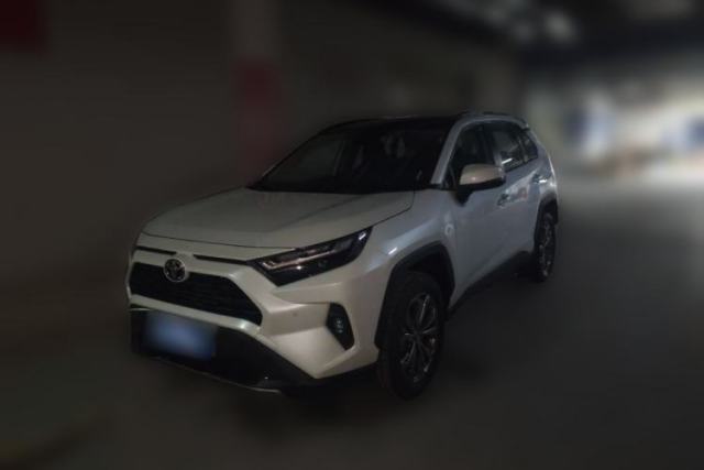 Toyota RAV4 2023 2.0L CVT Two-Wheel Drive Fashion Plus Edition с пробегом