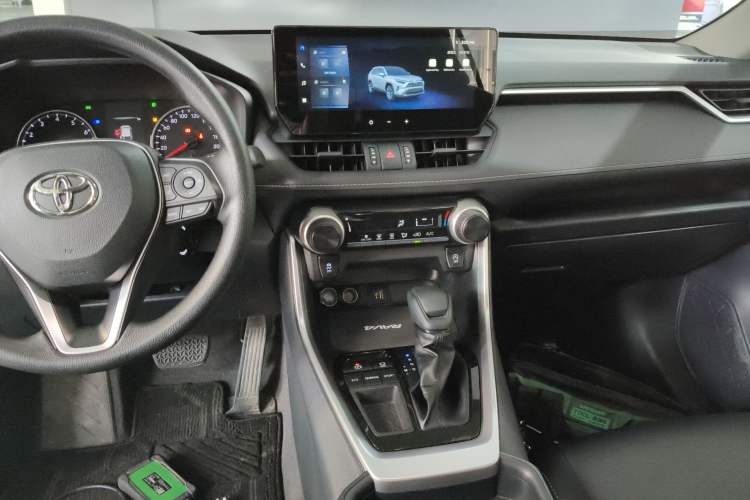 Used Toyota RAV4 2024 2.0L CVT Two-Wheel Drive Urban Edition Audio And AC Panel