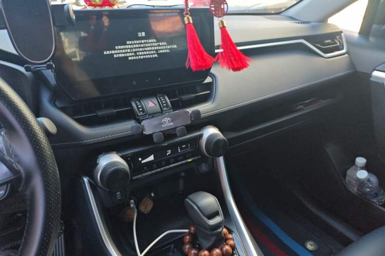 Used Toyota RAV4 2024 2.0L CVT Two-Wheel Drive Urban Edition Audio And AC Panel