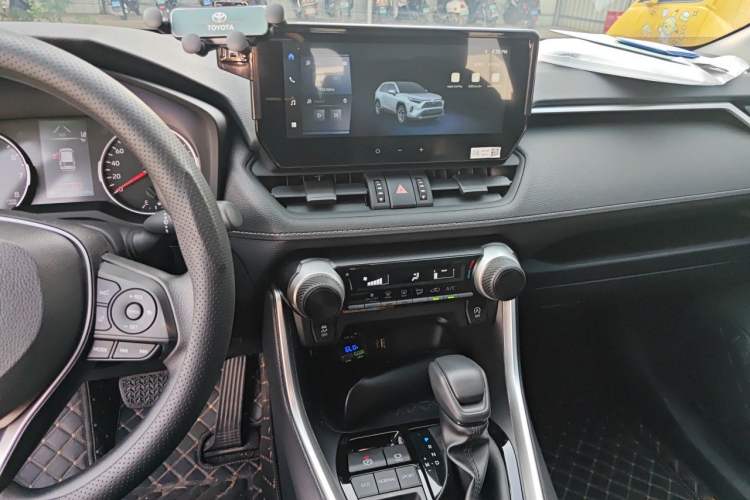 Used Toyota RAV4 2024 2.0L CVT Two-Wheel Drive Urban Edition Audio And AC Panel