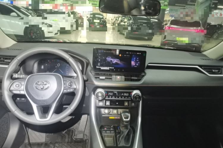 Used Toyota RAV4 2024 2.0L CVT Two-Wheel Drive Fashion Plus Edition Center Console