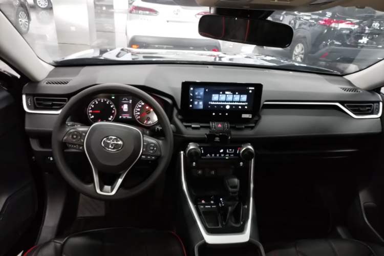 Used Toyota RAV4 2024 2.0L CVT Two-Wheel Drive Urban Edition Center Console