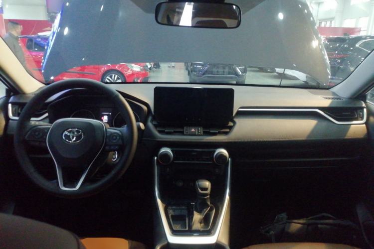Used Toyota RAV4 2024 2.0L CVT Two-Wheel Drive Urban Edition Center Console