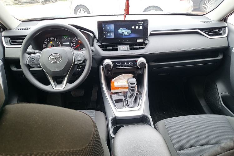 Used Toyota RAV4 2024 2.0L CVT Two-Wheel Drive Urban Edition Center Console