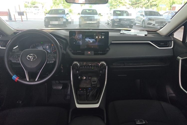 Used Toyota RAV4 2024 2.0L CVT Two-Wheel Drive Urban Edition Center Console