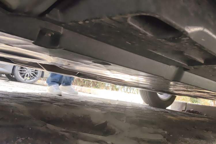 Used Toyota RAV4 2024 2.0L CVT Two-Wheel Drive Urban Edition Chassis Front Left