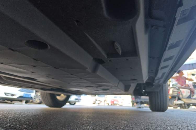Used Toyota RAV4 2024 2.0L CVT Two-Wheel Drive Urban Edition Chassis Front Left