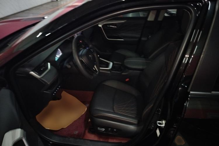 Used Toyota RAV4 2024 2.0L CVT Two-Wheel Drive Fashion Plus Edition Driver Seat