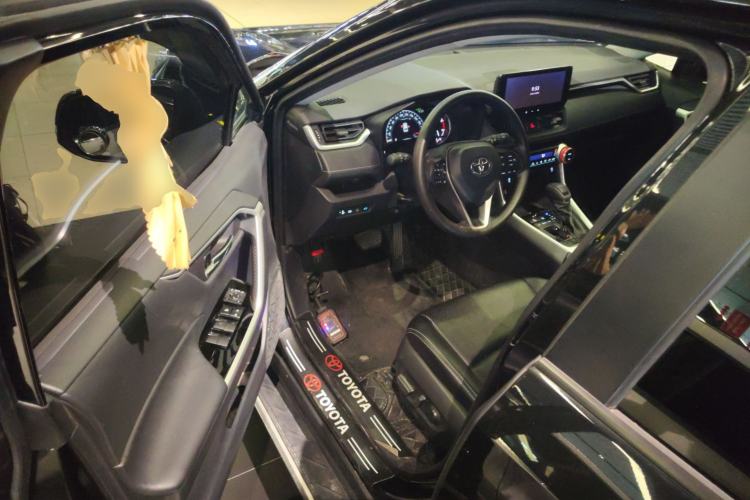 Used Toyota RAV4 2024 2.0L CVT Two-Wheel Drive Fashion Edition Driver Seat