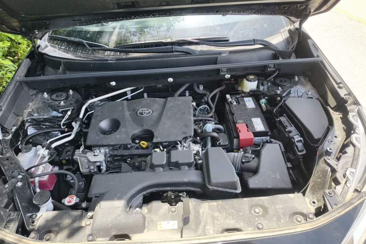Used Toyota RAV4 2024 2.0L CVT Two-Wheel Drive Urban Edition Engine Bay