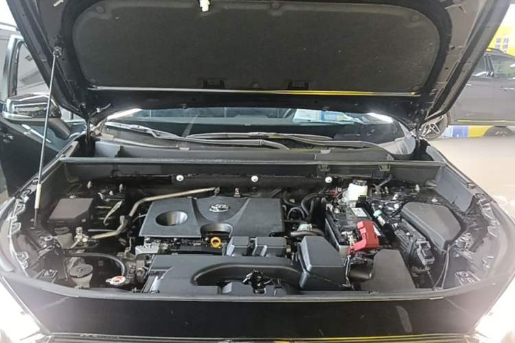Used Toyota RAV4 2024 2.0L CVT Two-Wheel Drive Fashion Plus Edition Engine Bay