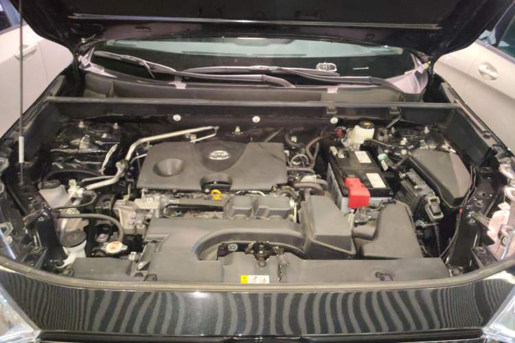 Used Toyota RAV4 2024 2.0L CVT Two-Wheel Drive Fashion Edition Engine Bay