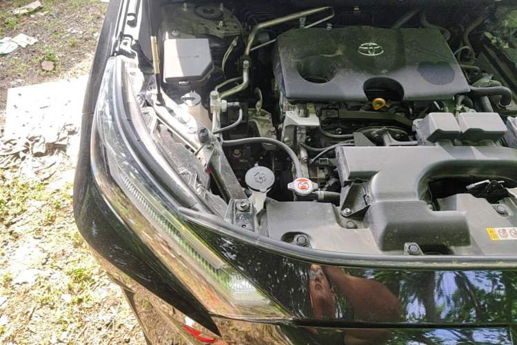 Used Toyota RAV4 2024 2.0L CVT Two-Wheel Drive Fashion Plus Edition Engine Bay Right