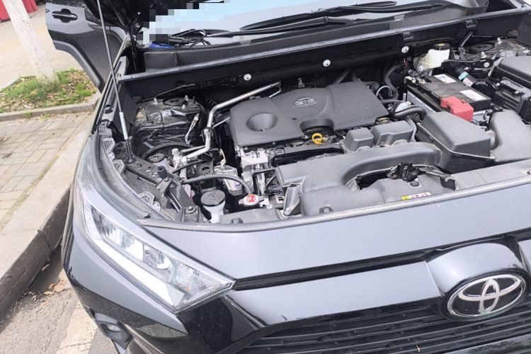 Used Toyota RAV4 2024 2.0L CVT Two-Wheel Drive Urban Edition Engine Bay Right