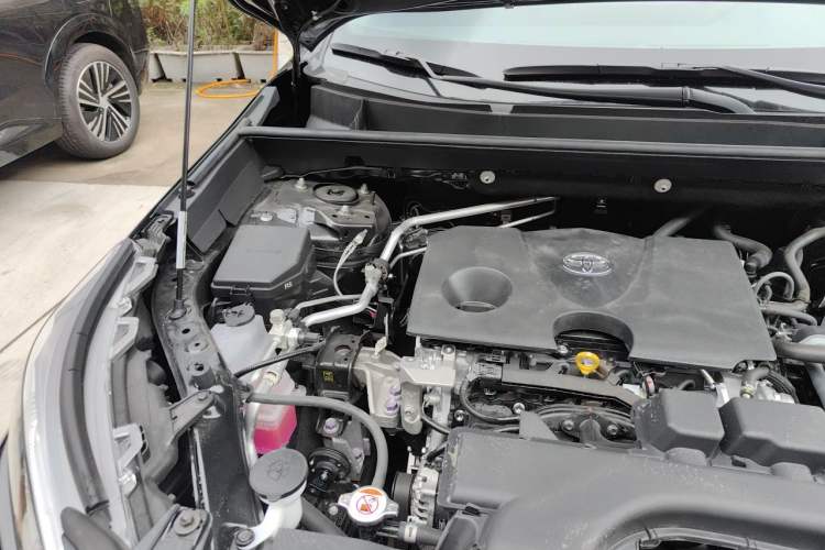 Used Toyota RAV4 2024 2.0L CVT Two-Wheel Drive Fashion Plus Edition Engine Bay Right