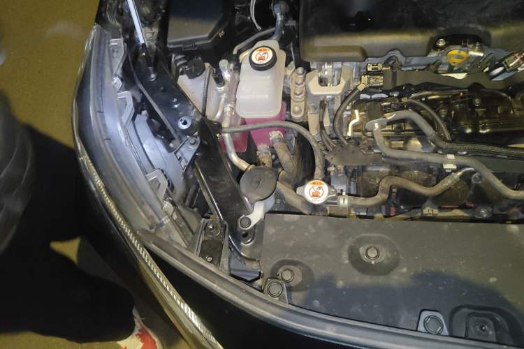 Used Toyota RAV4 2024 Dual-Motor 2.5L E-CVT Two-Wheel Drive Elite Plus Edition Engine Bay Right