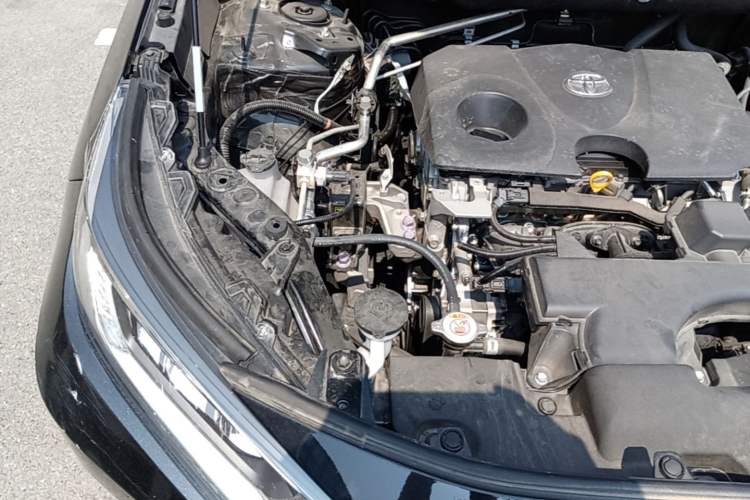 Used Toyota RAV4 2024 2.0L CVT Two-Wheel Drive Urban Edition Engine Bay Right