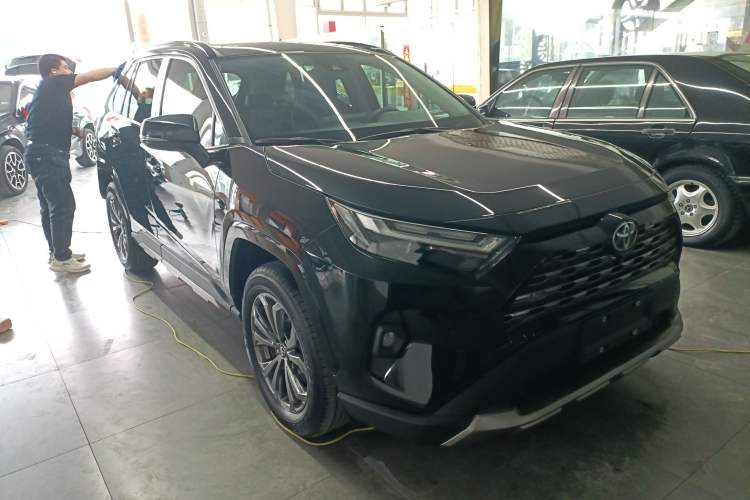 Used Toyota RAV4 2024 2.0L CVT Two-Wheel Drive Fashion Plus Edition Exterior 1