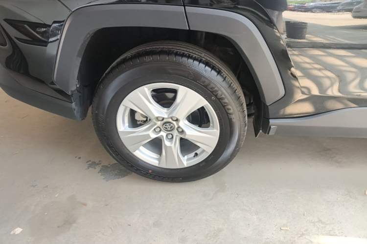 Used Toyota RAV4 2024 2.0L CVT Two-Wheel Drive Urban Edition Exterior 2