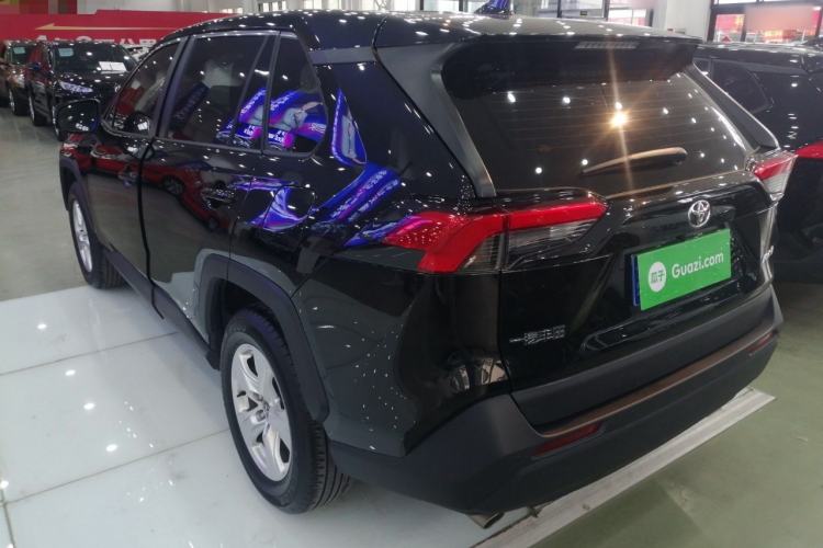 Used Toyota RAV4 2024 2.0L CVT Two-Wheel Drive Urban Edition Exterior 2