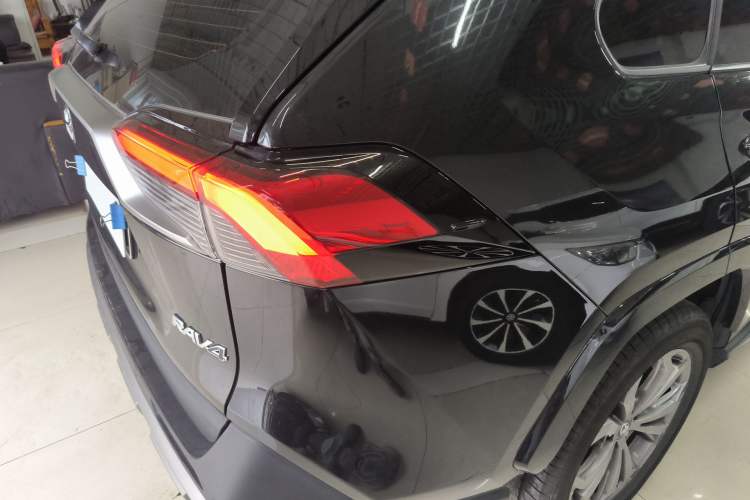 Used Toyota RAV4 2024 2.0L CVT Two-Wheel Drive Fashion Plus Edition Exterior 3