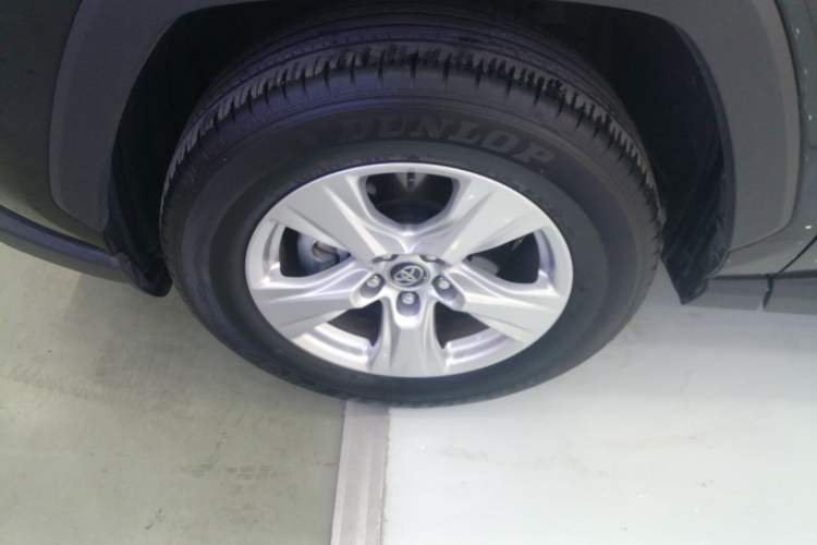 Used Toyota RAV4 2024 2.0L CVT Two-Wheel Drive Urban Edition Exterior 4